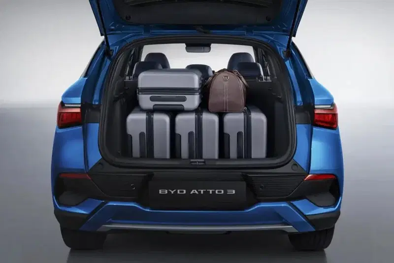 Il bagagliaoio della BYD Atto 3 ha una capacit&agrave; dichiarata molto alta di 44 litri
