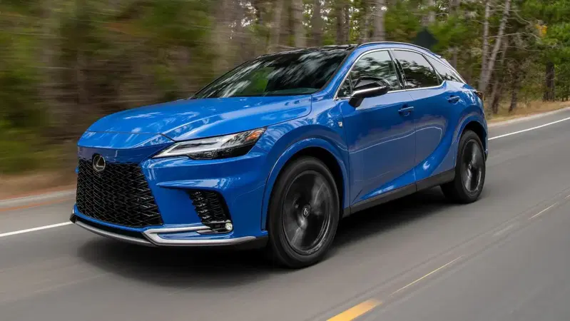 Lexus RX500h, ovvero l'ibrido evoluto che si sposta con il turbo sportivo