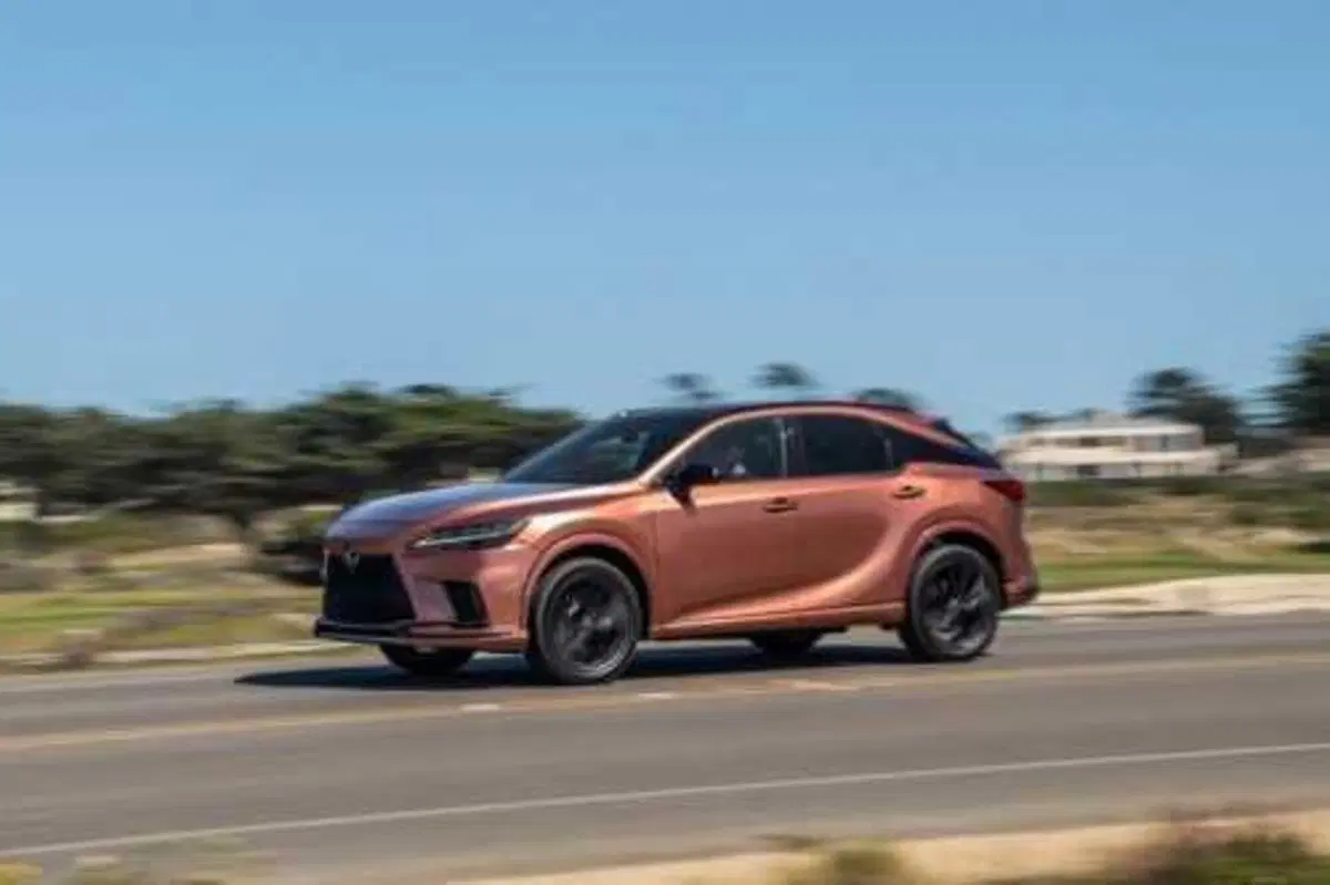 Lexus RX500h, ovvero l'ibrido evoluto che si sposta con il turbo sportivo (14)