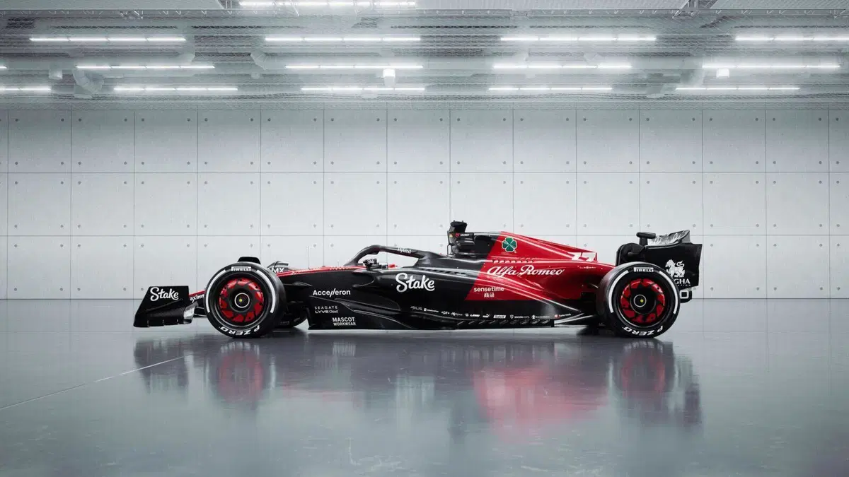 Formula 1: Alfa Romeo, tolti i veli alla C43 (8)