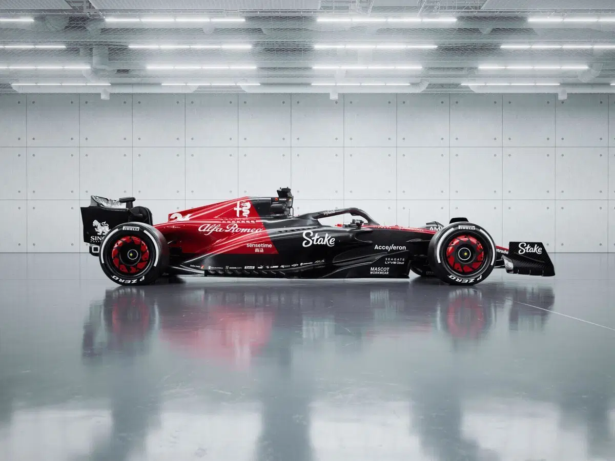 Formula 1: Alfa Romeo, tolti i veli alla C43 (9)