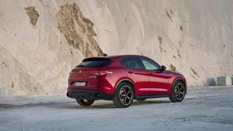 Oggi &egrave; l'Alfa Romeo Day: ecco le nuove Giulia e Stelvio 2023 restyling 