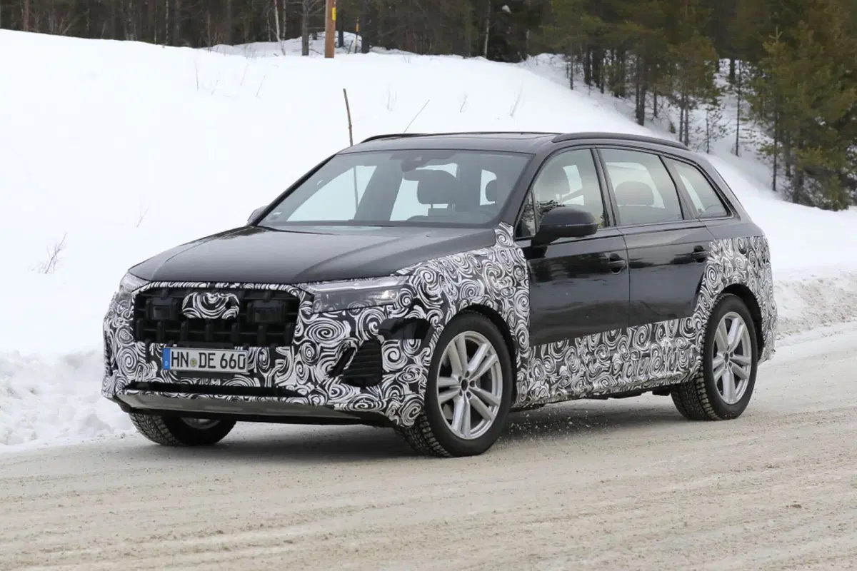 Audi Q7, si rinnova con il nuovo Facelift [Foto Spia Aggiornate] (19)