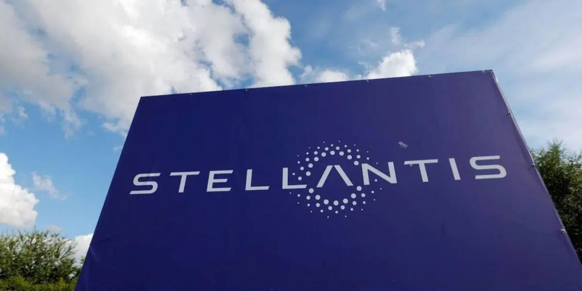 Stellantis, Melfi: il tuo lavoro non esiste pi&ugrave;, stai a casa o torna "sulla linea"