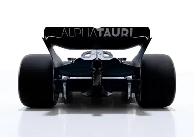 F1. Dalle foto spia ai rendering bugiardi, il pre-stagione si accende con il vedo non vedo