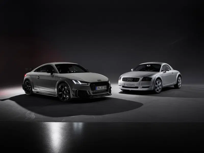 La salutiamo con rispetto: Audi TT, addio dopo 25 anni, ma 5 italiani avranno l'ultima