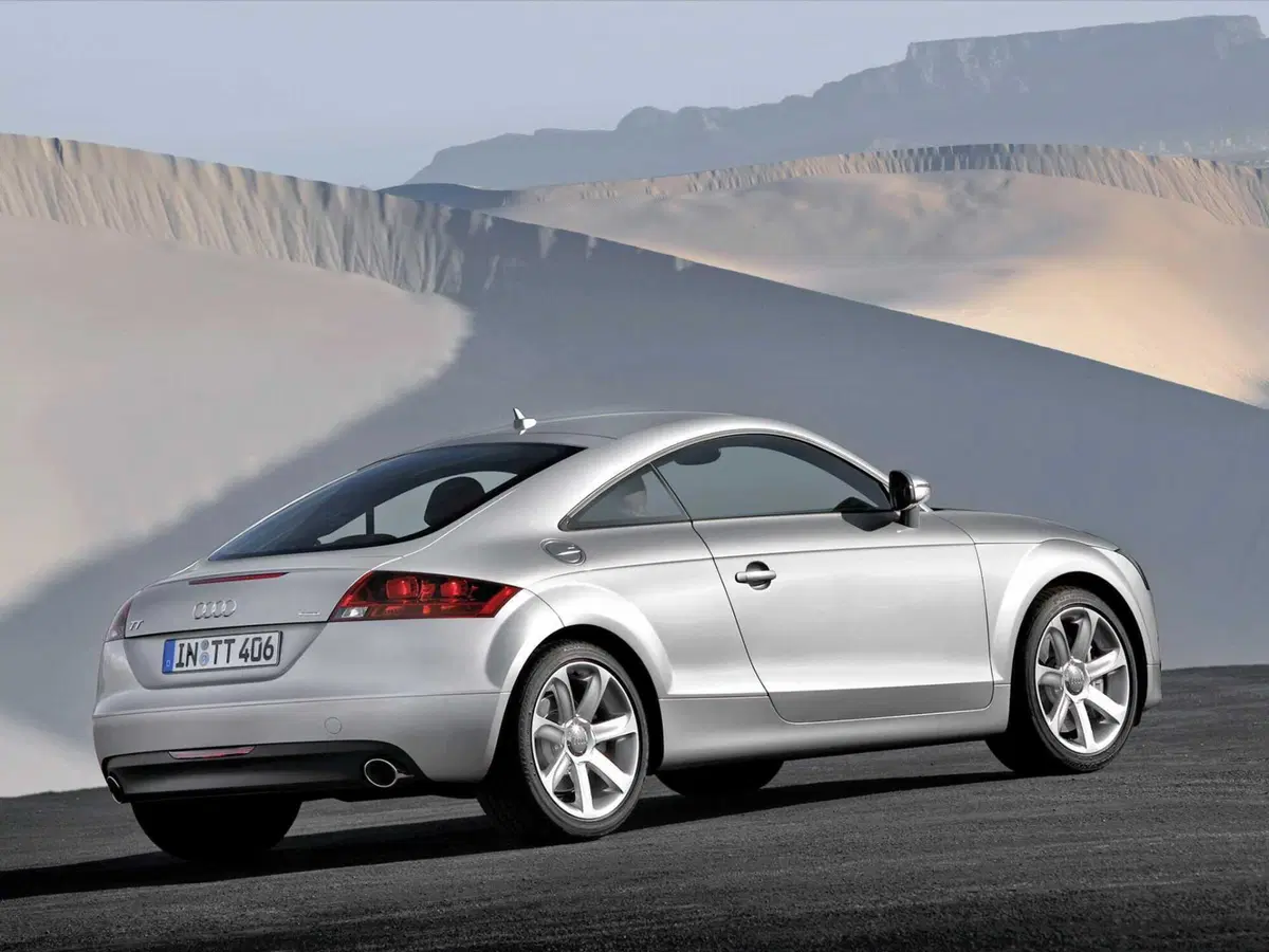 La salutiamo con rispetto: Audi TT, addio dopo 25 anni, ma 5 italiani avranno l'ultima (5)