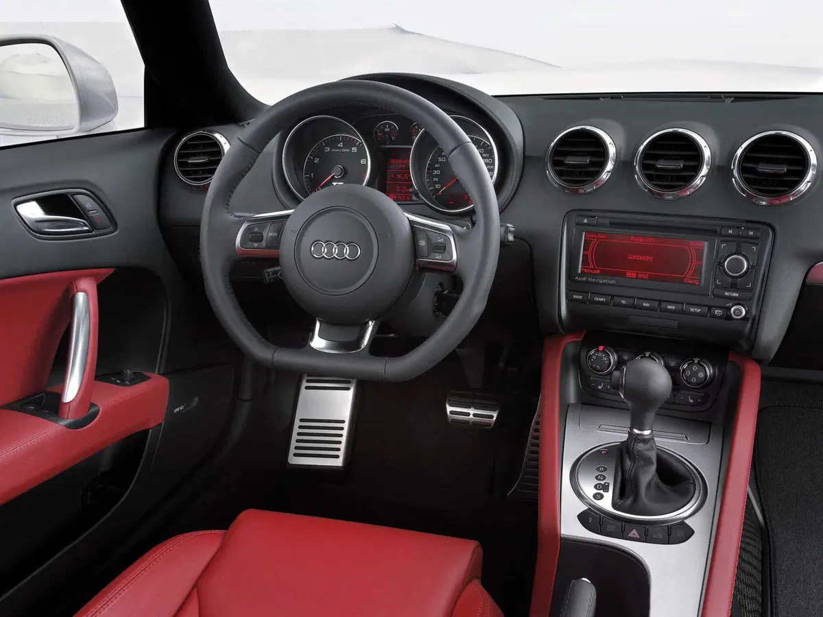 La salutiamo con rispetto: Audi TT, addio dopo 25 anni, ma 5 italiani avranno l'ultima (7)