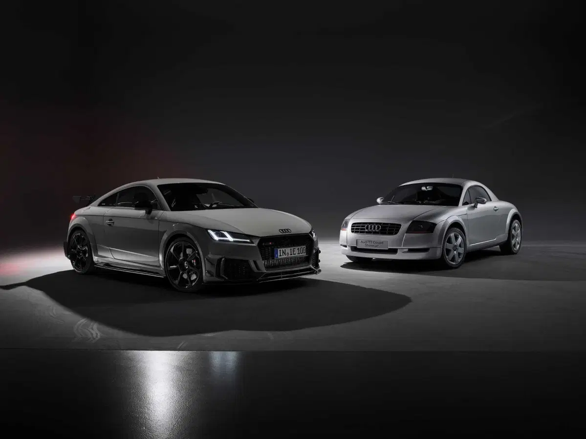La salutiamo con rispetto: Audi TT, addio dopo 25 anni, ma 5 italiani avranno l'ultima (9)