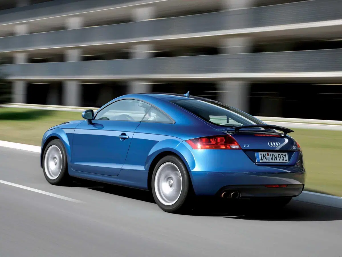 La salutiamo con rispetto: Audi TT, addio dopo 25 anni, ma 5 italiani avranno l'ultima (21)