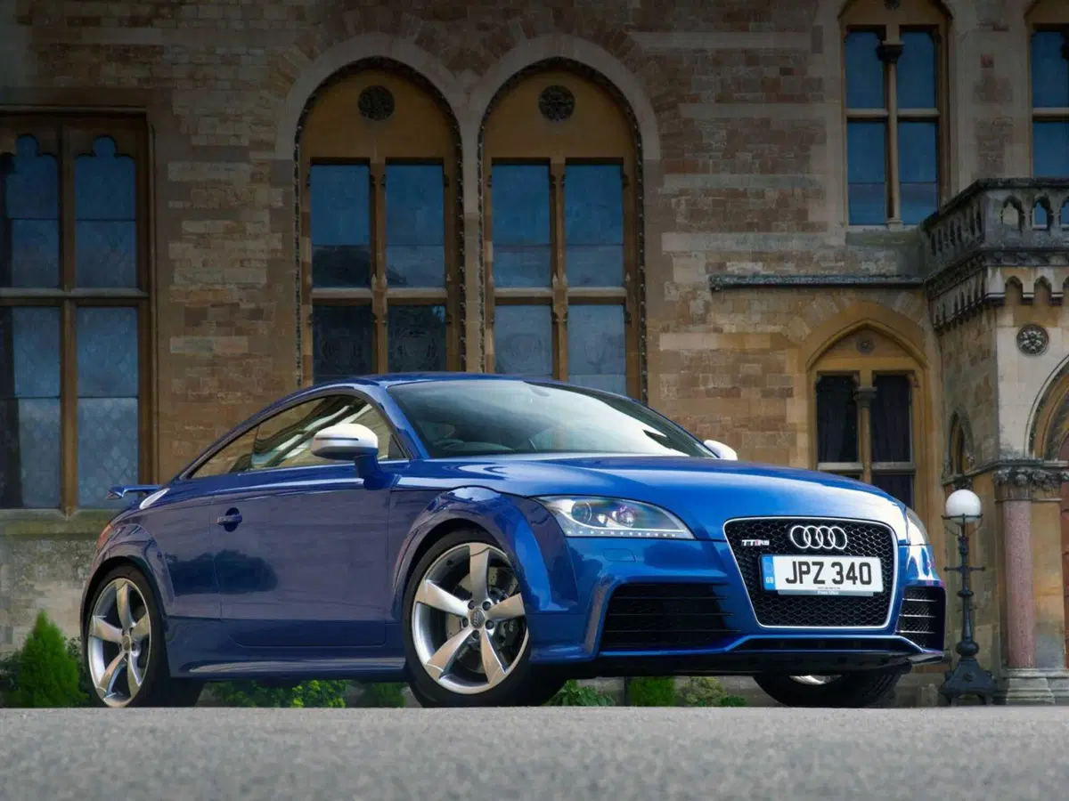 La salutiamo con rispetto: Audi TT, addio dopo 25 anni, ma 5 italiani avranno l'ultima (24)