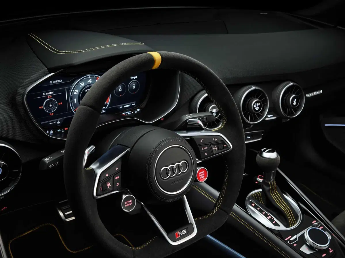La salutiamo con rispetto: Audi TT, addio dopo 25 anni, ma 5 italiani avranno l'ultima (27)