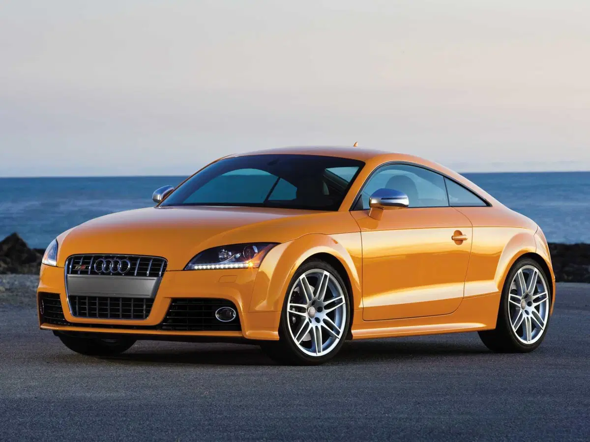 La salutiamo con rispetto: Audi TT, addio dopo 25 anni, ma 5 italiani avranno l'ultima (32)
