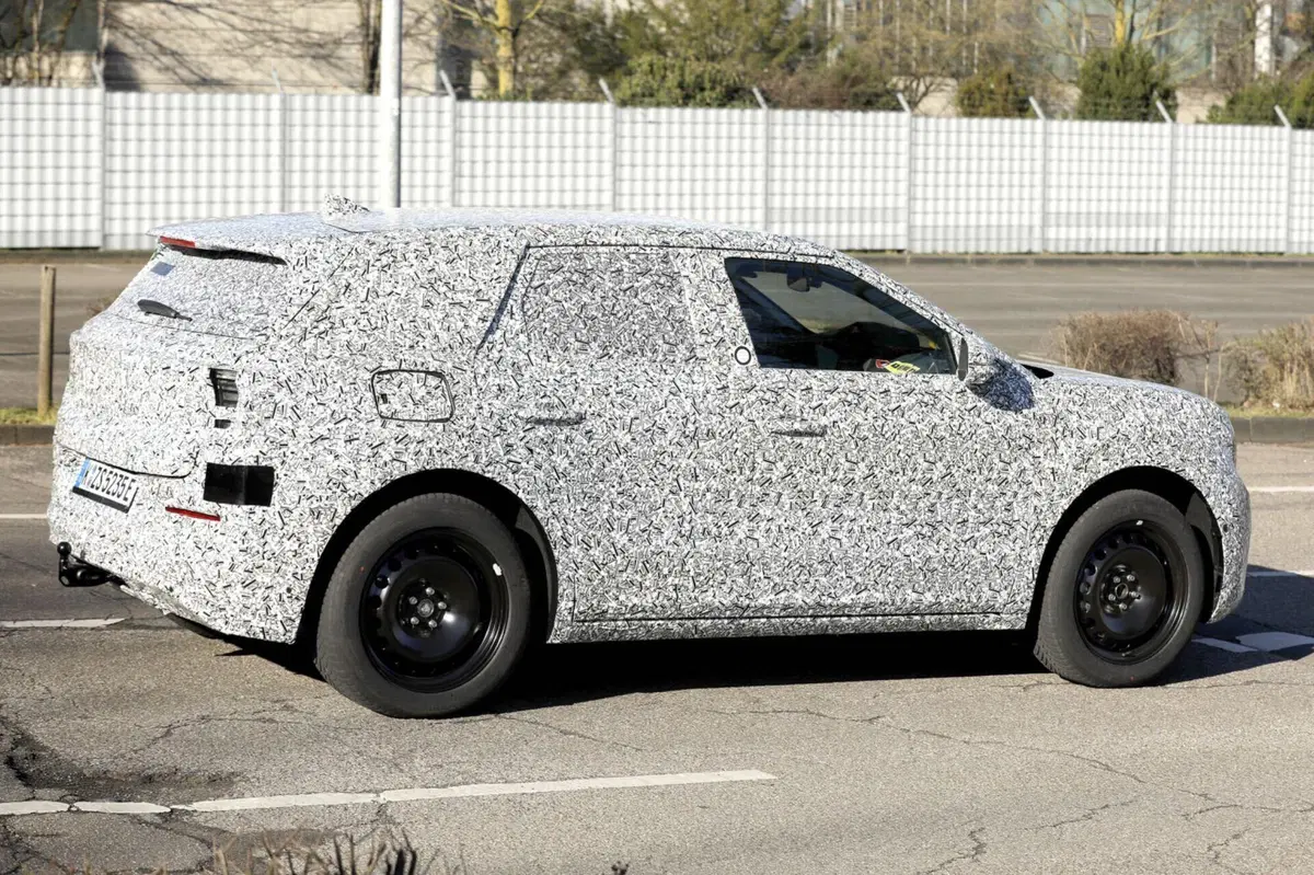 Nuovo Suv Ford elettrico, più tedesco che americano [Foto Spia] (11)