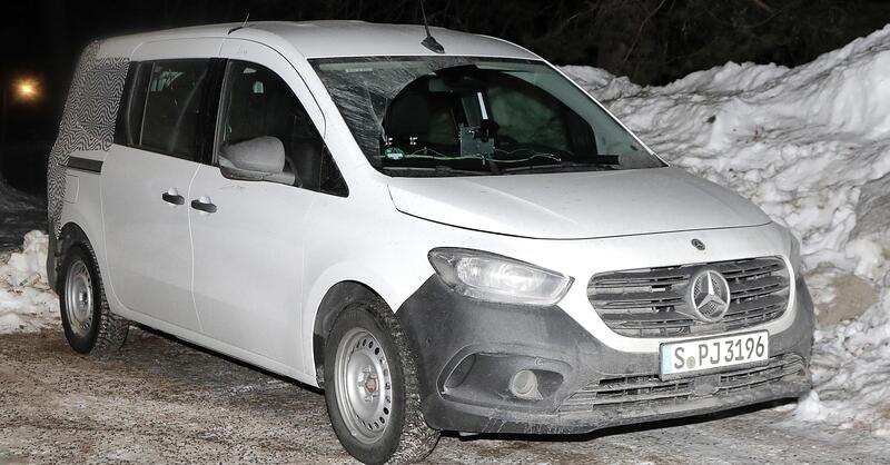 Mercedes Citan, il furgone tedesco sar&agrave; offerto ancora a gasolio [Foto Spia]