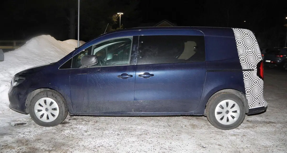 Mercedes Citan, il furgone tedesco sarà offerto ancora a gasolio [Foto Spia] (9)