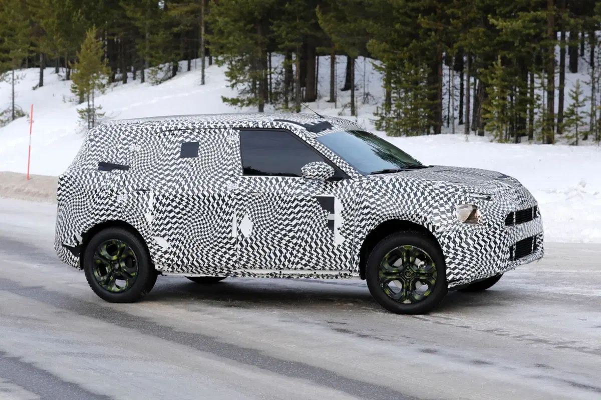 Nuova Citroën C3 Aircross, sarà elettrica e ibrida (Mild-Hybrid) [Foto Spia] (13)