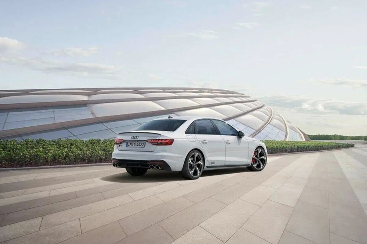 Audi S4 e S5 Black Edition (3)