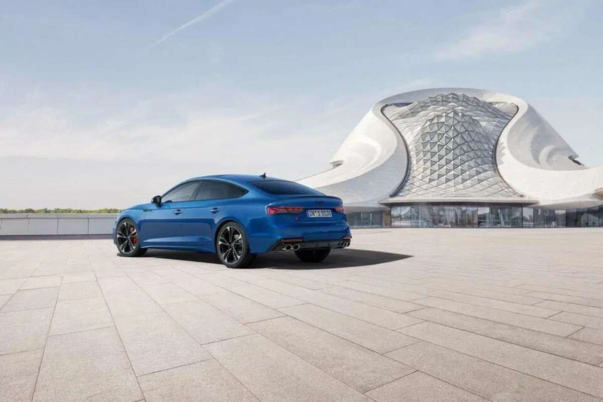 Audi S4 e S5 Black Edition (4)