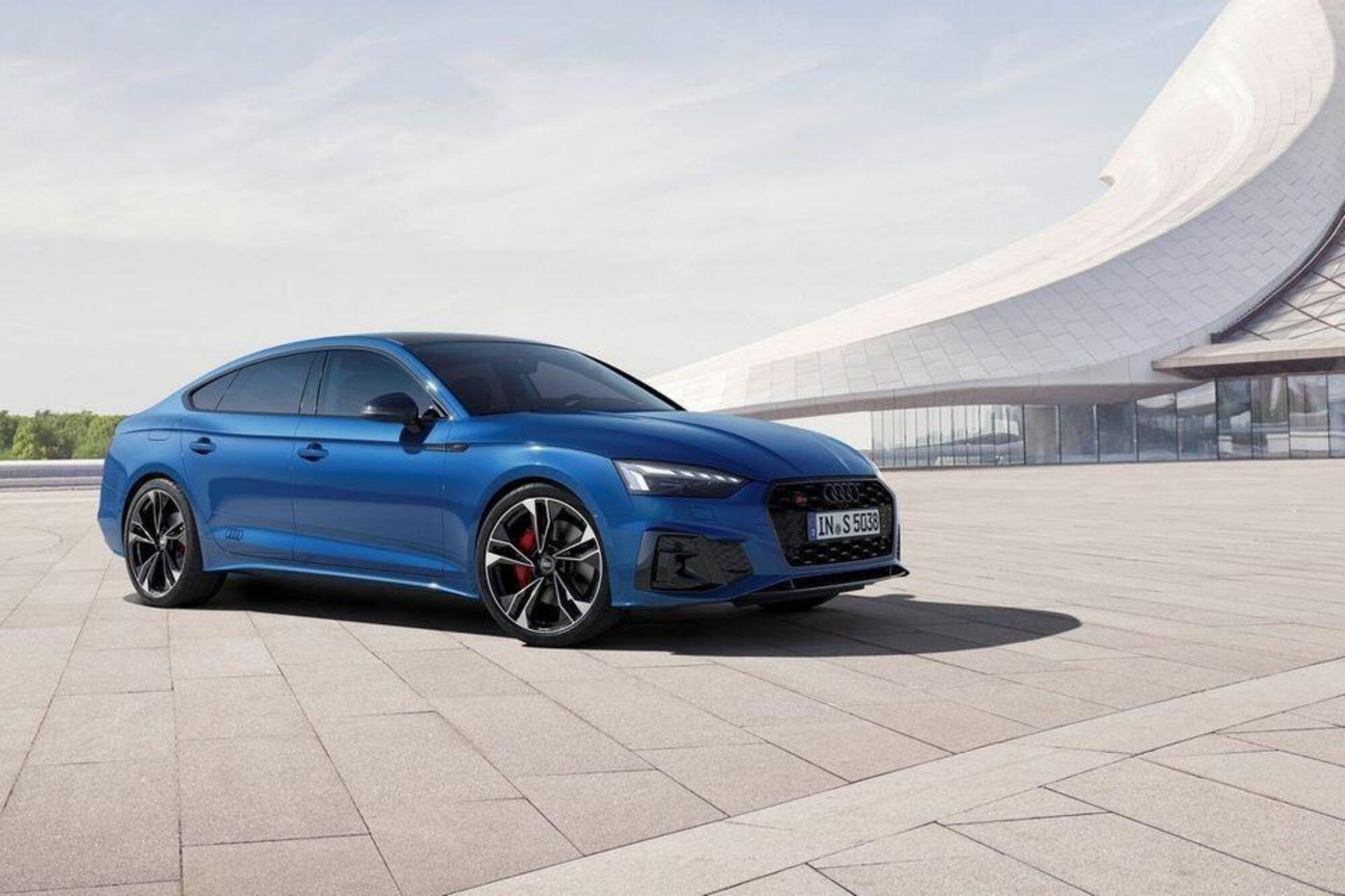 Audi S4 e S5 Black Edition, ora sono disponibili anche in Italia