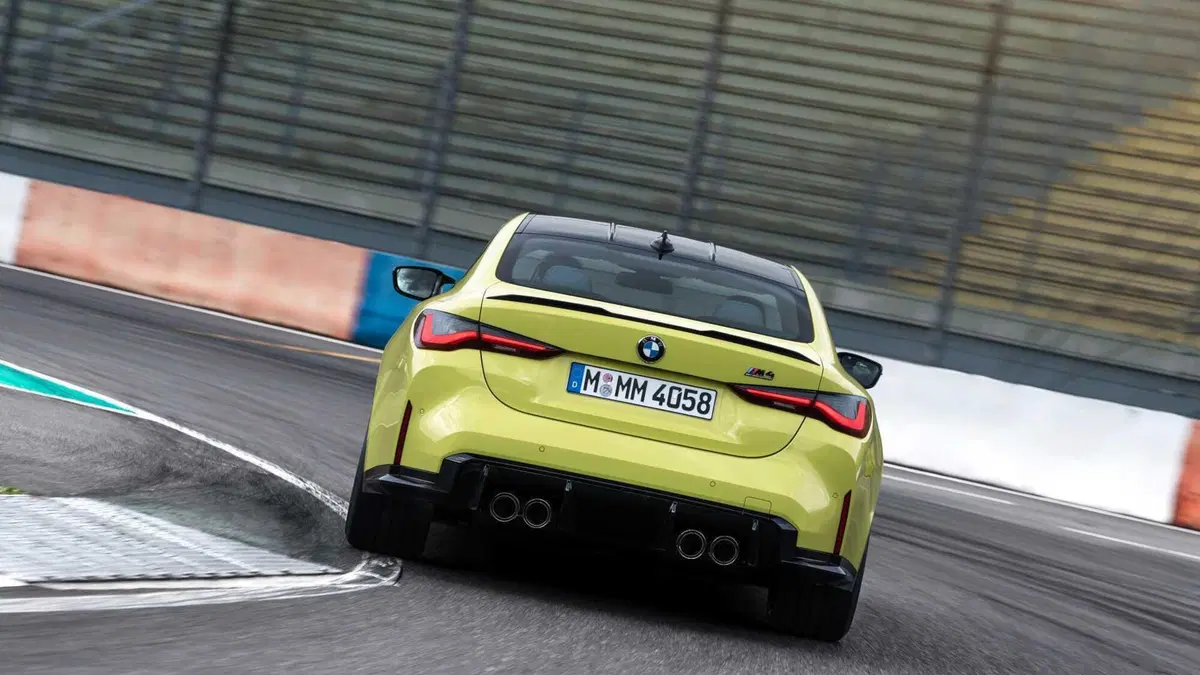 BMW Serie 4 Coupé M4 (5)