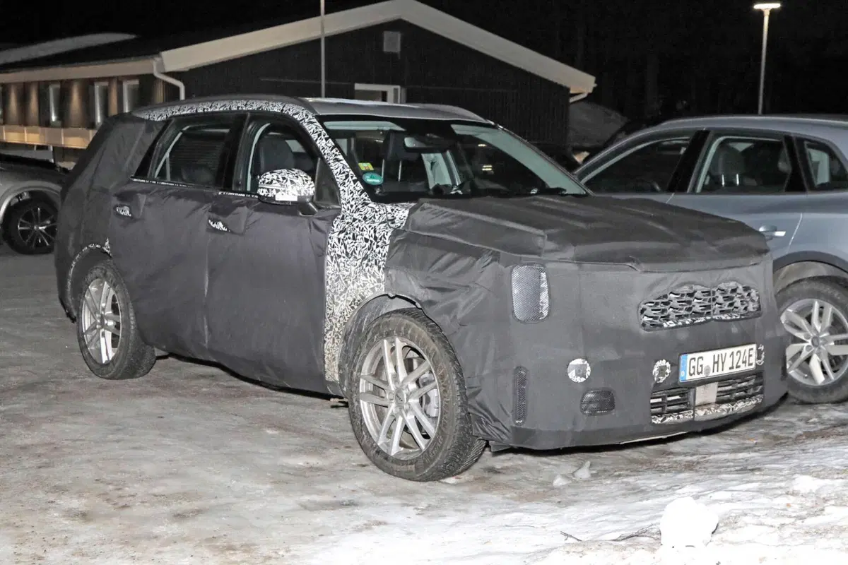 Kia Sorento 2023, il nuovo Facelift è in arrivo [Foto Spia]
