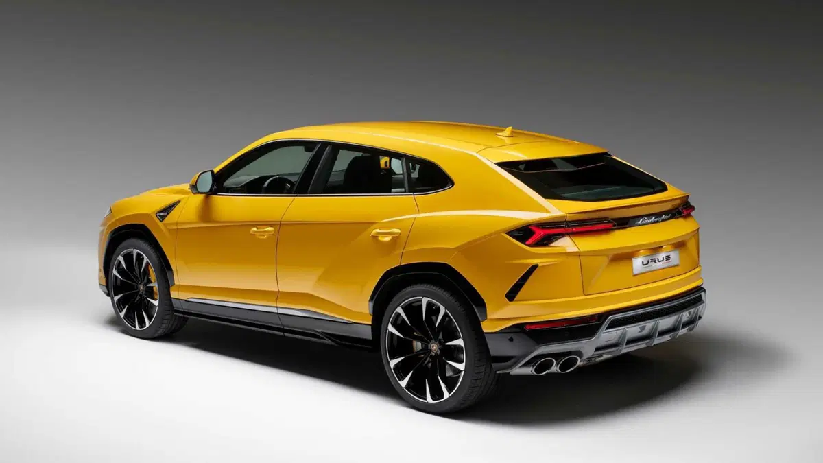 Lamborghini Urus (2017-->>) (2)