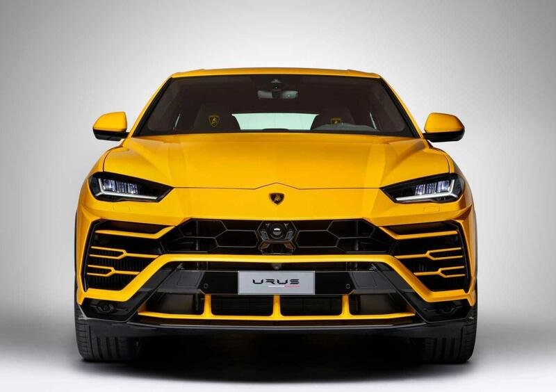 Lamborghini Urus (2017-->>) (3)