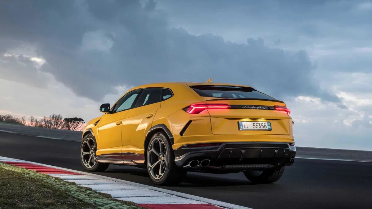 Lamborghini Urus (2017-->>) (8)