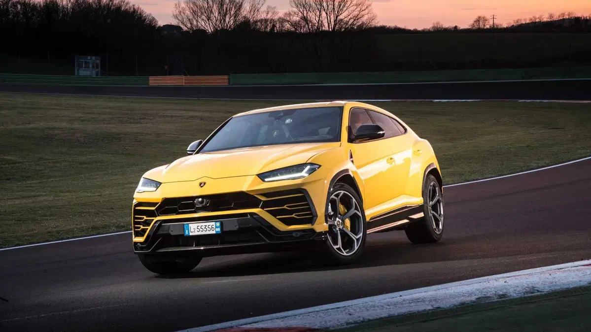 Lamborghini Urus (2017-->>) (6)