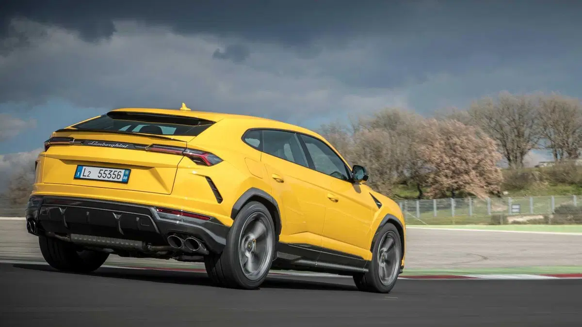 Lamborghini Urus (2017-->>) (12)