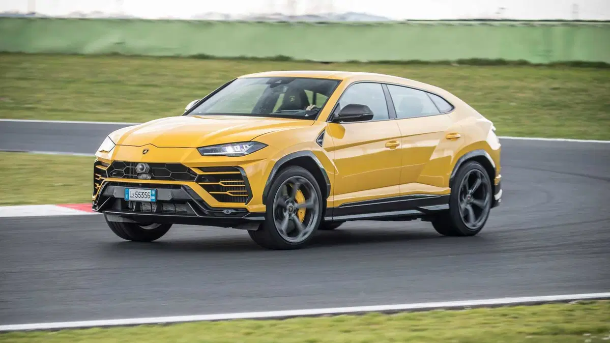Lamborghini Urus (2017-->>) (9)