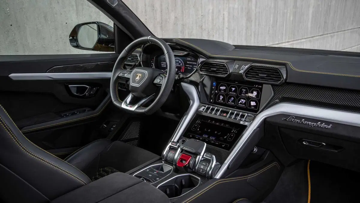 Lamborghini Urus (2017-->>) (14)
