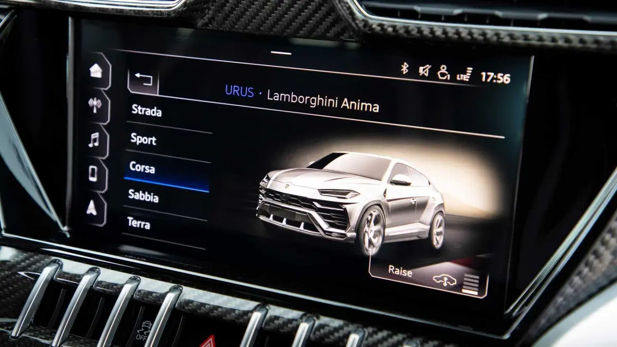 Lamborghini Urus (2017-->>) (18)