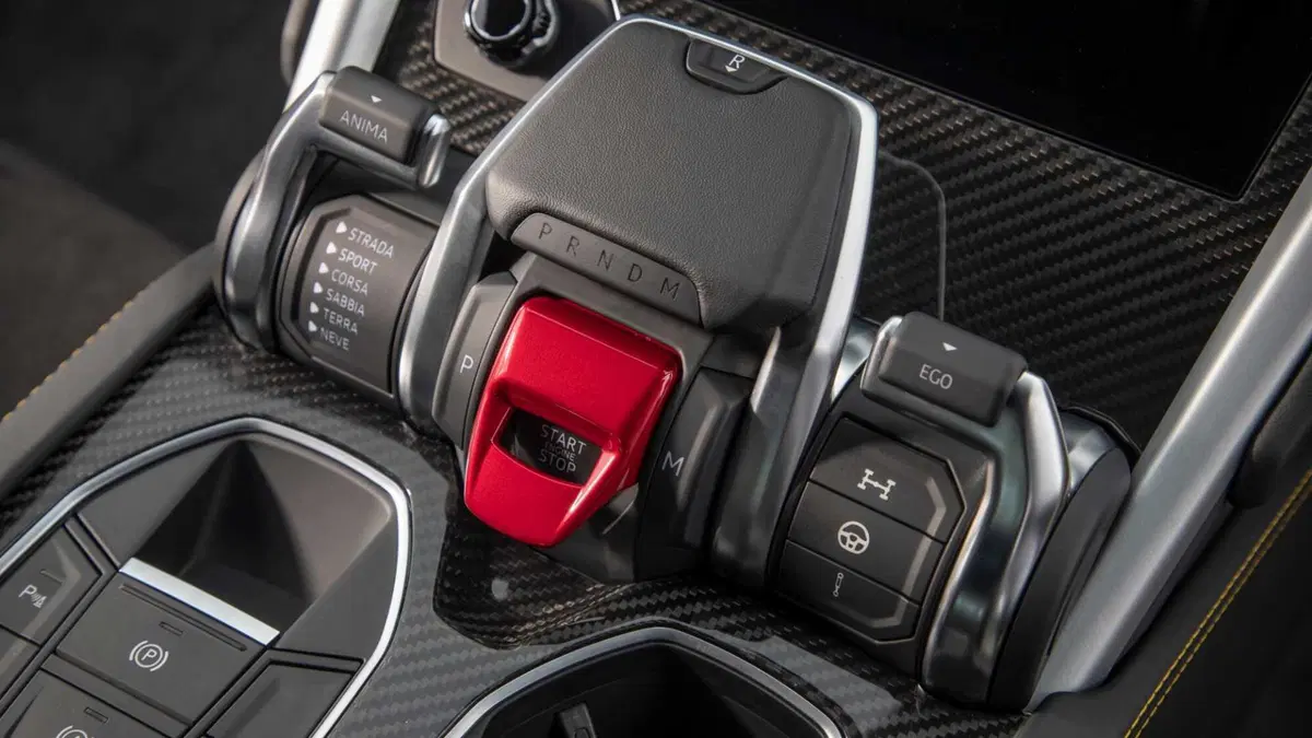 Lamborghini Urus (2017-->>) (19)