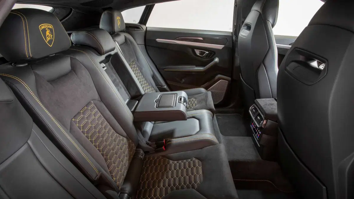 Lamborghini Urus (2017-->>) (15)