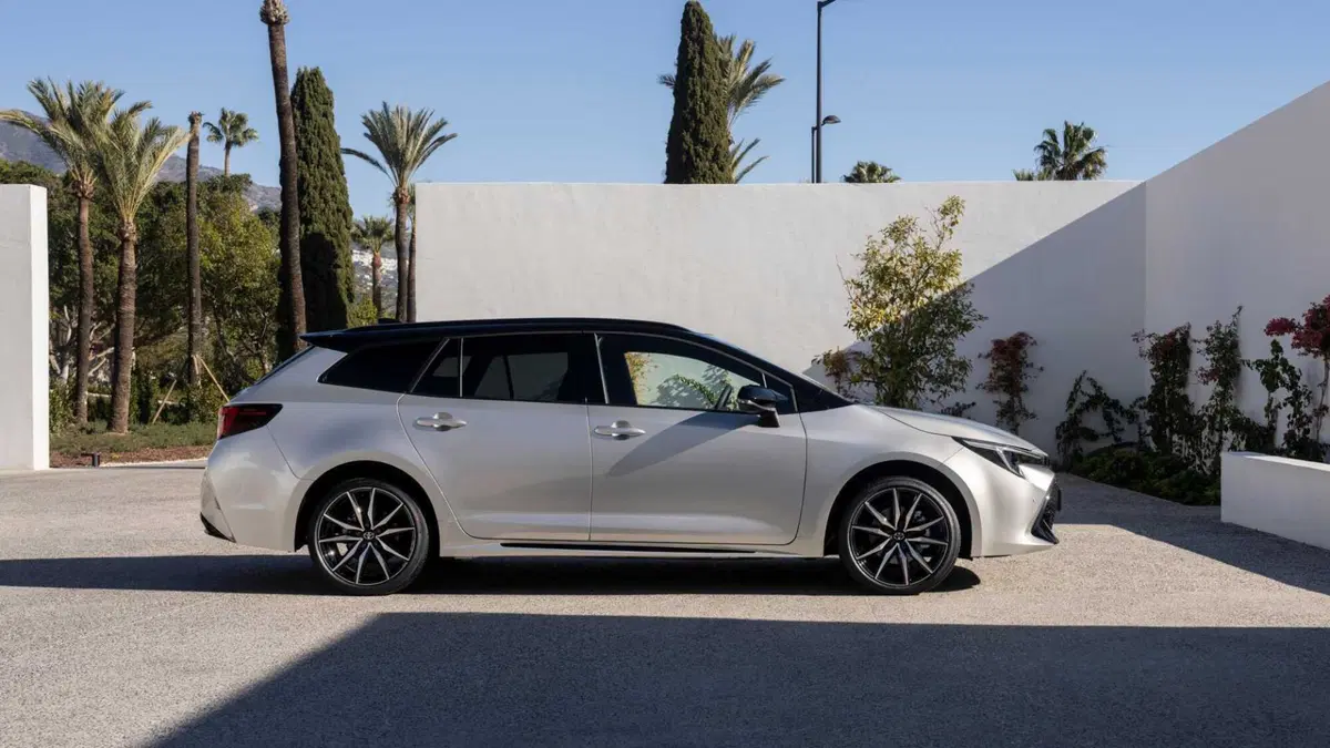 Toyota Corolla Touring Sports 1.8 Hybrid Style (8)