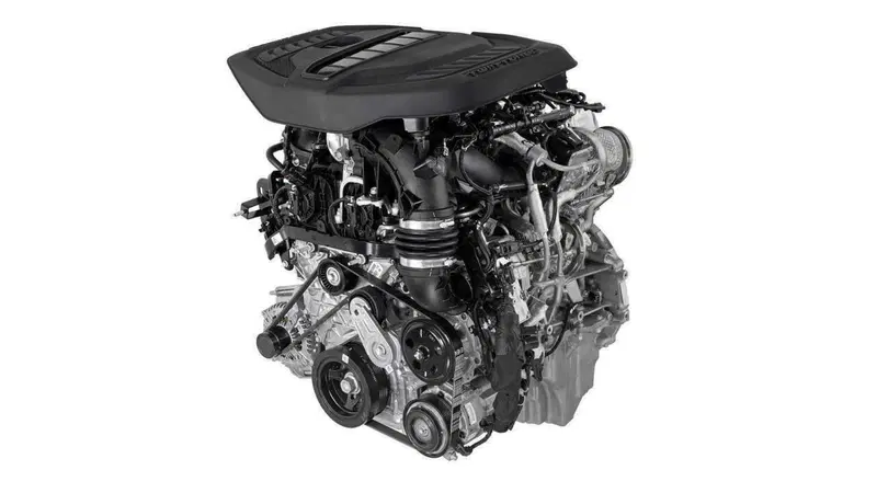 Lunga vita al motore termico: FCA brevetta la "testa-turbo" 