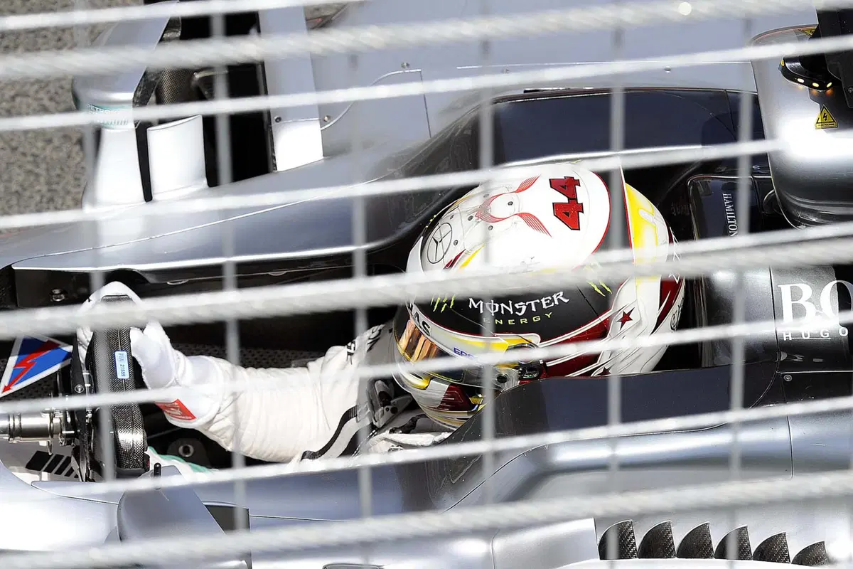 F1, Gp Europa 2016: pole per Rosberg (16)
