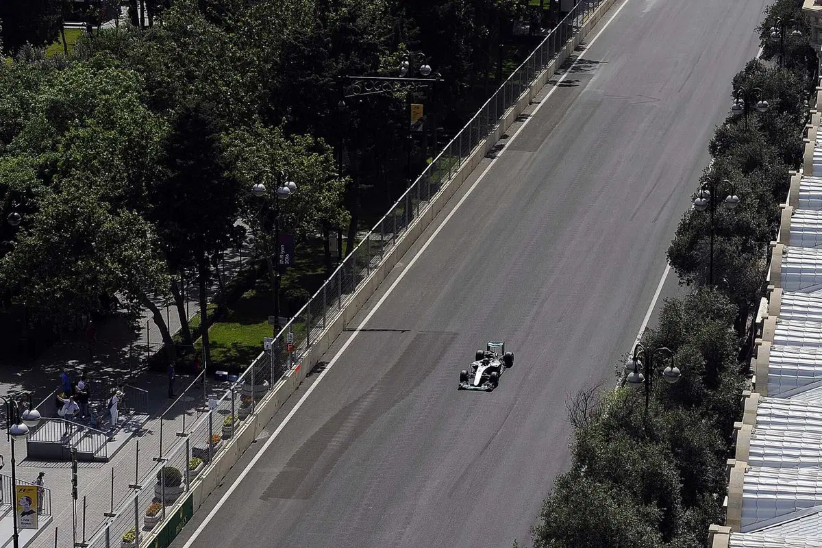 F1, Gp Europa 2016: pole per Rosberg (21)