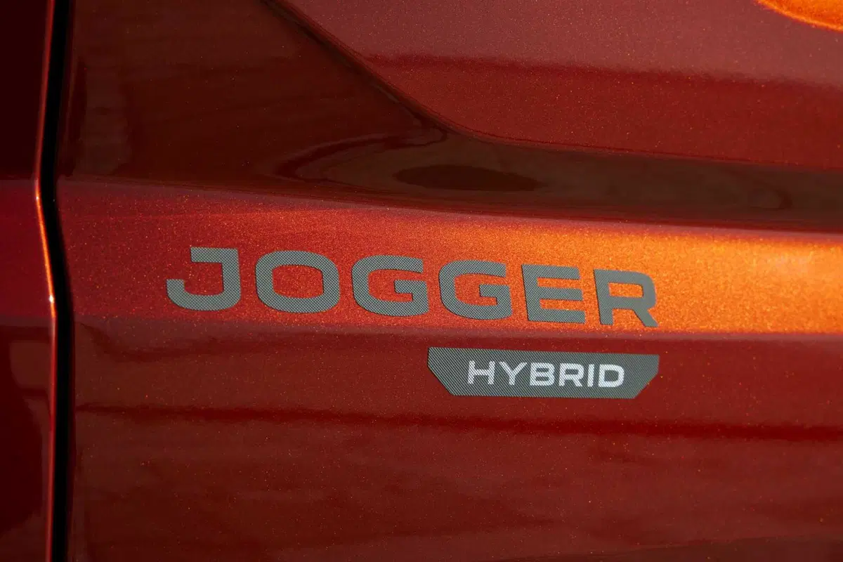 Dacia Jogger Hybrid 140 (2023) (11)