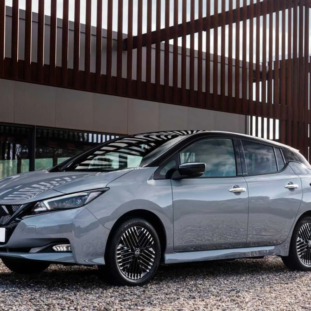 Nissan Leaf (2017-25)