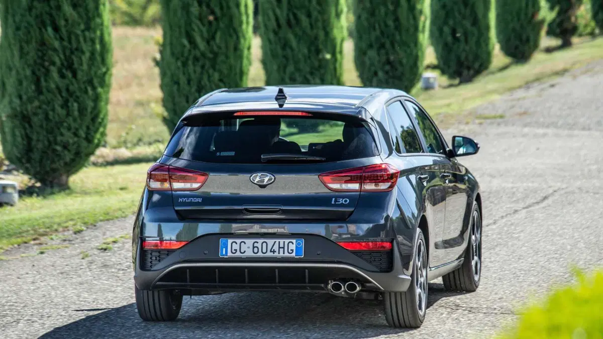 Hyundai i30 1.6 CRDi 115 CV MT 5 porte Prime (16)