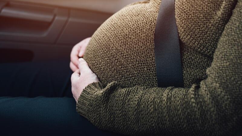 E se doveste far nascere un bambino in auto? Ecco i consigli della dottoressa
