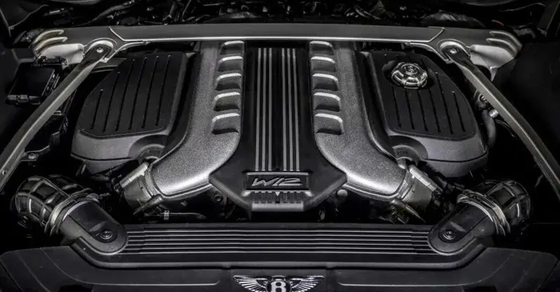 Bentley: blocco della produzione del motore W12 da fine aprile 2024
