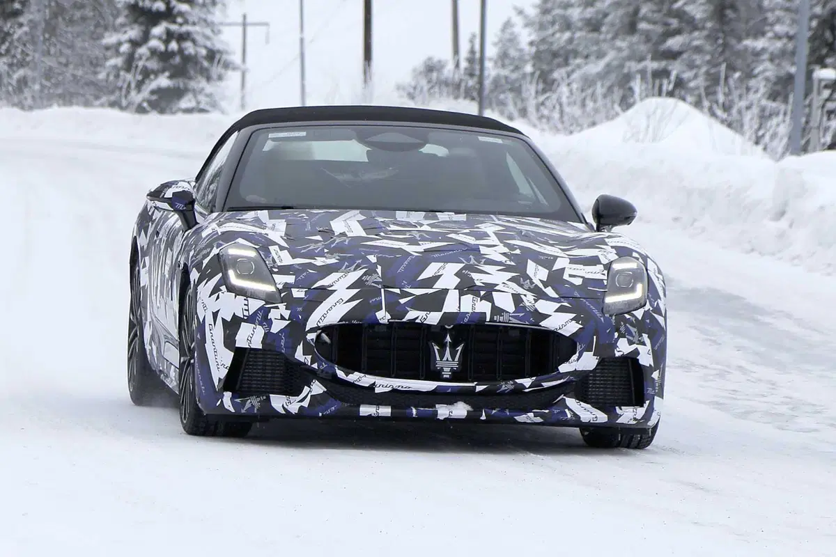 Maserati GranCabrio, ecco le foto spia  (2)