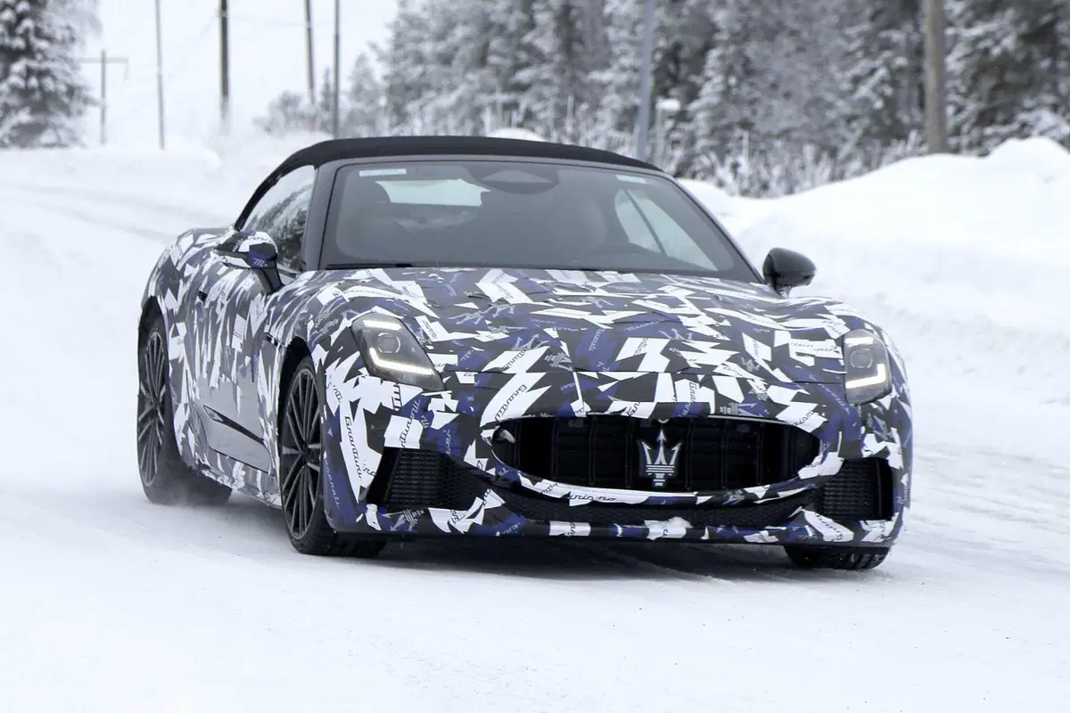 Maserati GranCabrio, ecco le foto spia  (3)