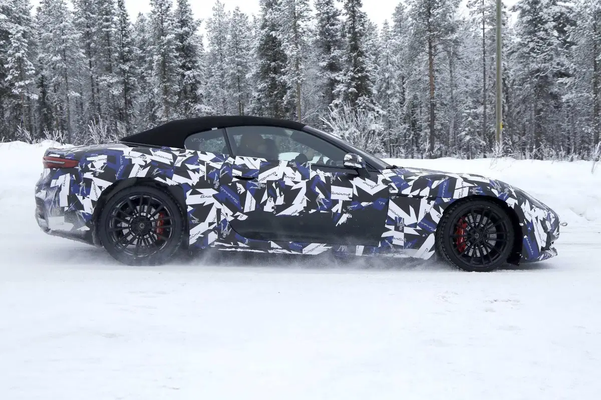 Maserati GranCabrio, ecco le foto spia  (7)