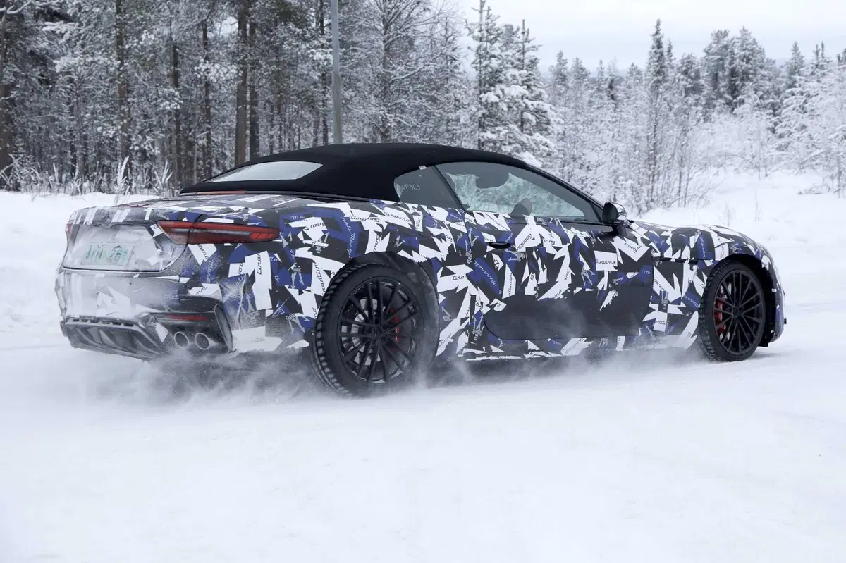 Maserati GranCabrio, ecco le foto spia  (8)