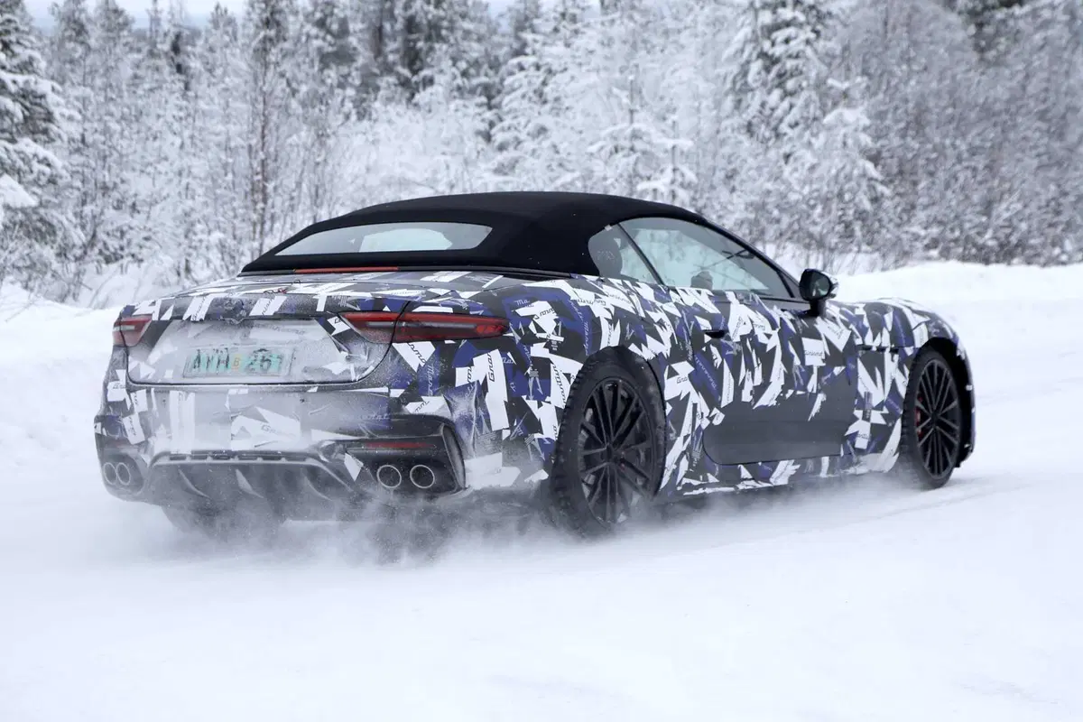 Maserati GranCabrio, ecco le foto spia  (9)